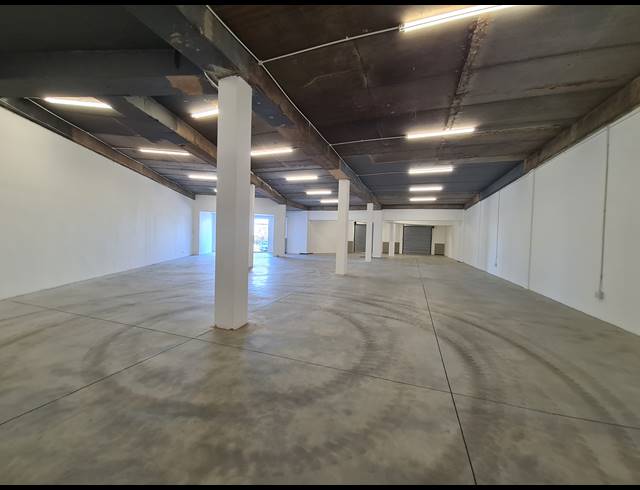 429M² OFFICE TO LET IN HALFWAY HOUSE